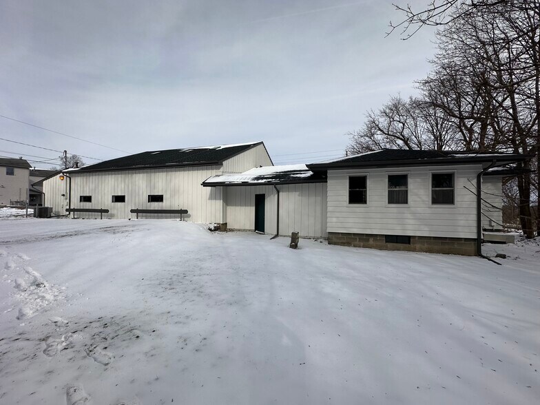 5900 E Seneca Tpke, Jamesville, NY à vendre - Photo du bâtiment - Image 3 de 35