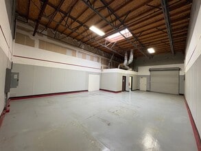 31947 Corydon Rd, Lake Elsinore, CA for lease Interior Photo- Image 2 of 3