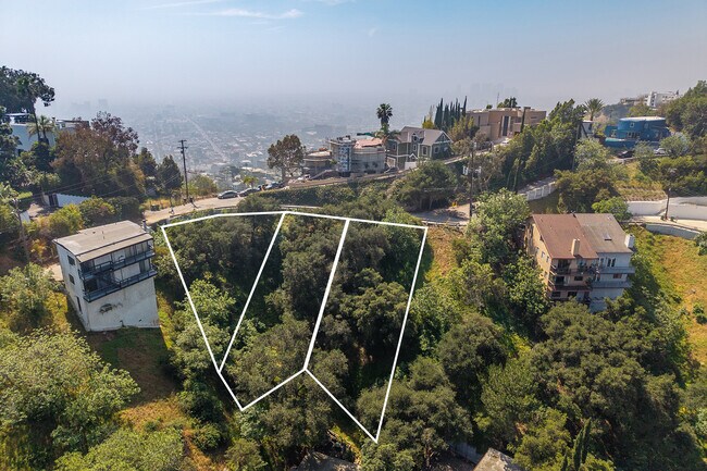 Plus de détails pour 8441 Grand View dr, Los Angeles, CA - Terrain à vendre