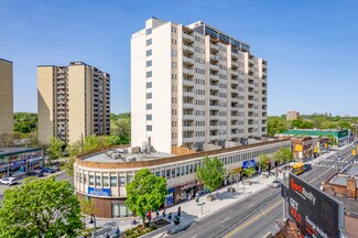 Plus de détails pour 1920 Weston Rd, Toronto, ON - Vente au détail à louer