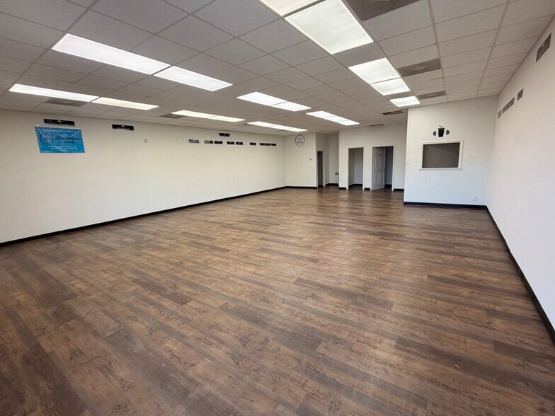 475-477 Haywood Rd, Greenville, SC à louer - Photo du bâtiment - Image 2 de 7