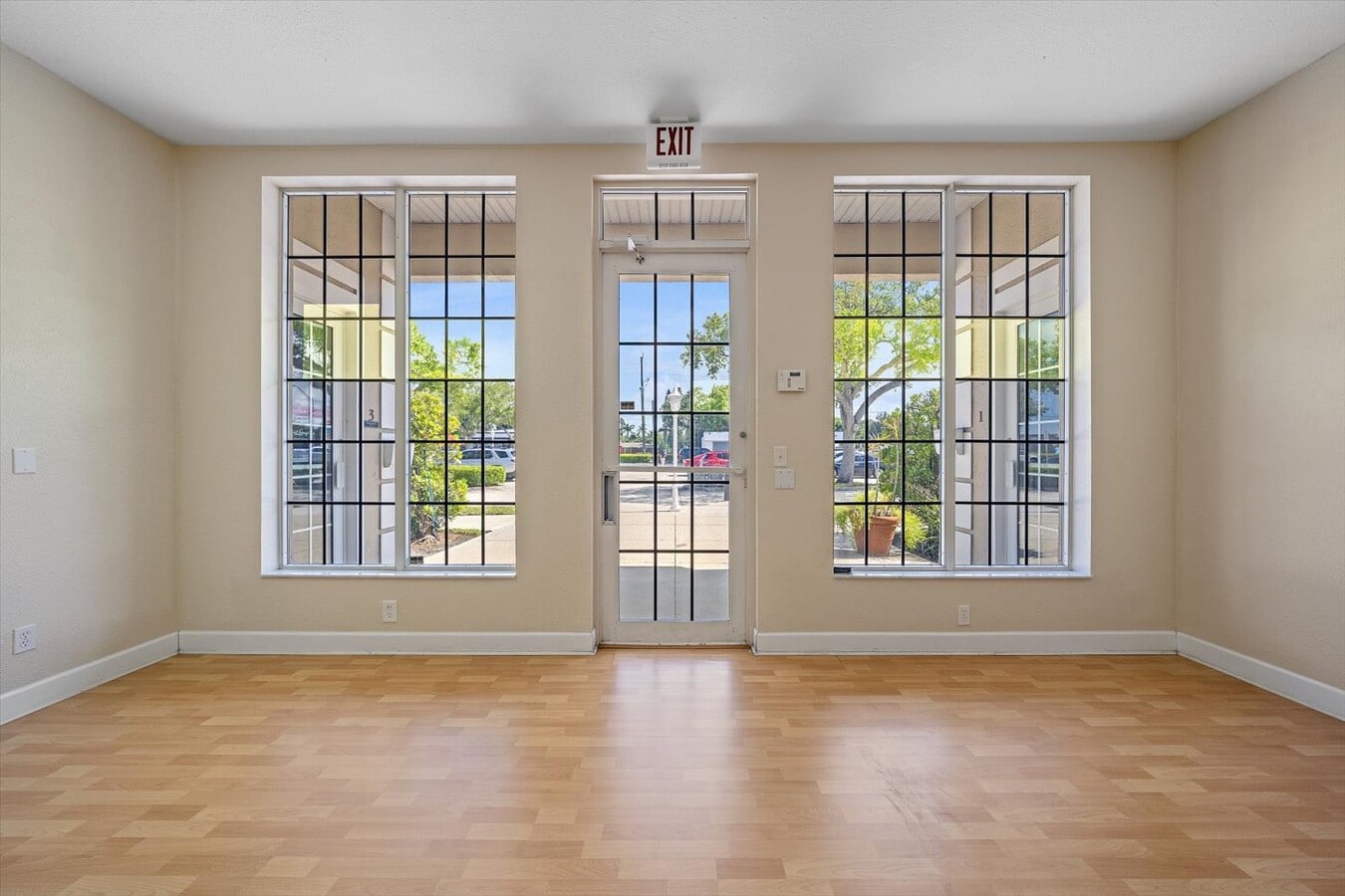 3900 Clark Rd, Sarasota, FL 34233 - Unité #2 - - Photo intérieure - Image 2 of 10
