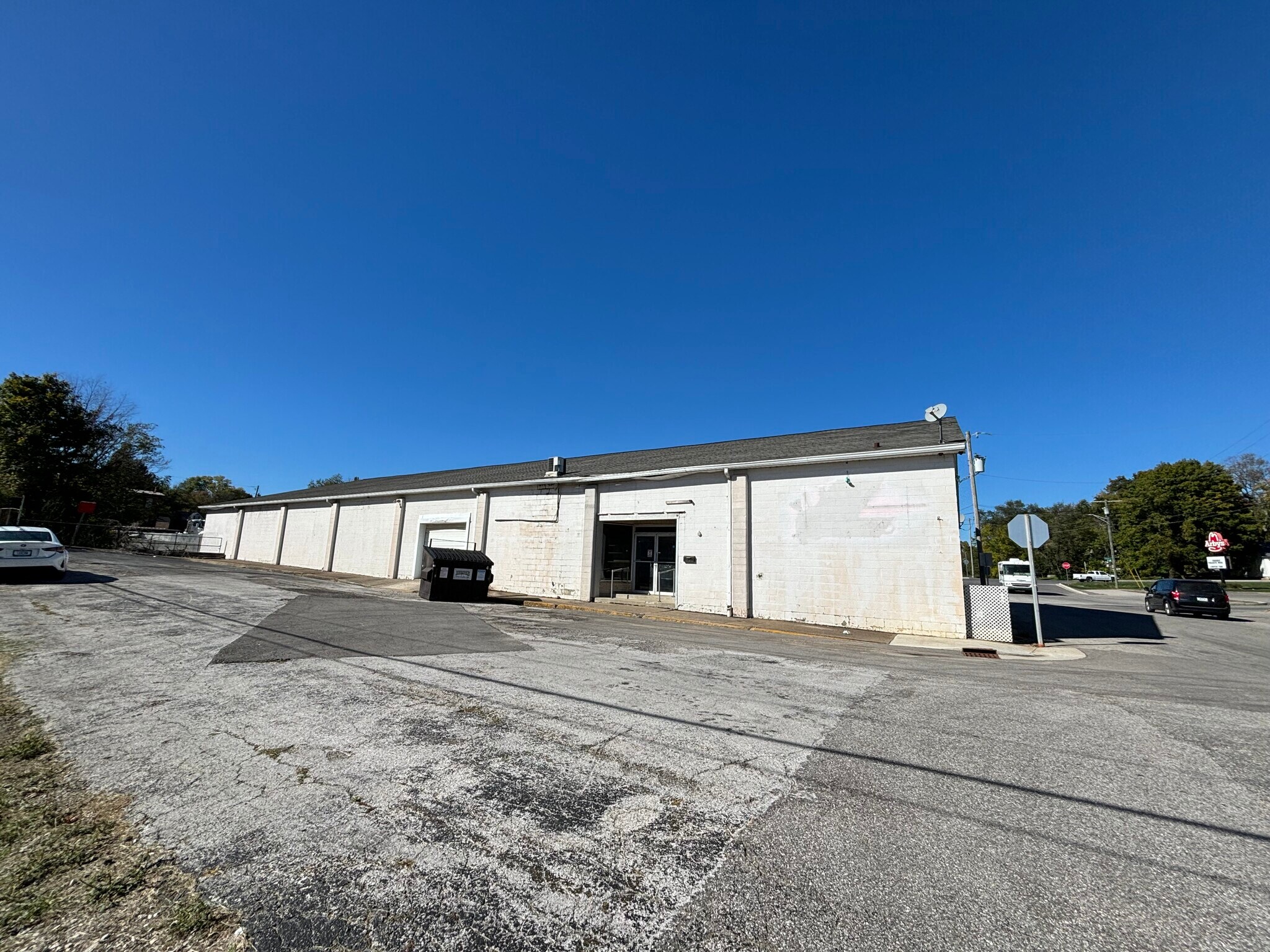 301 W Mulberry St, Salem, IN à vendre Photo principale- Image 1 de 9