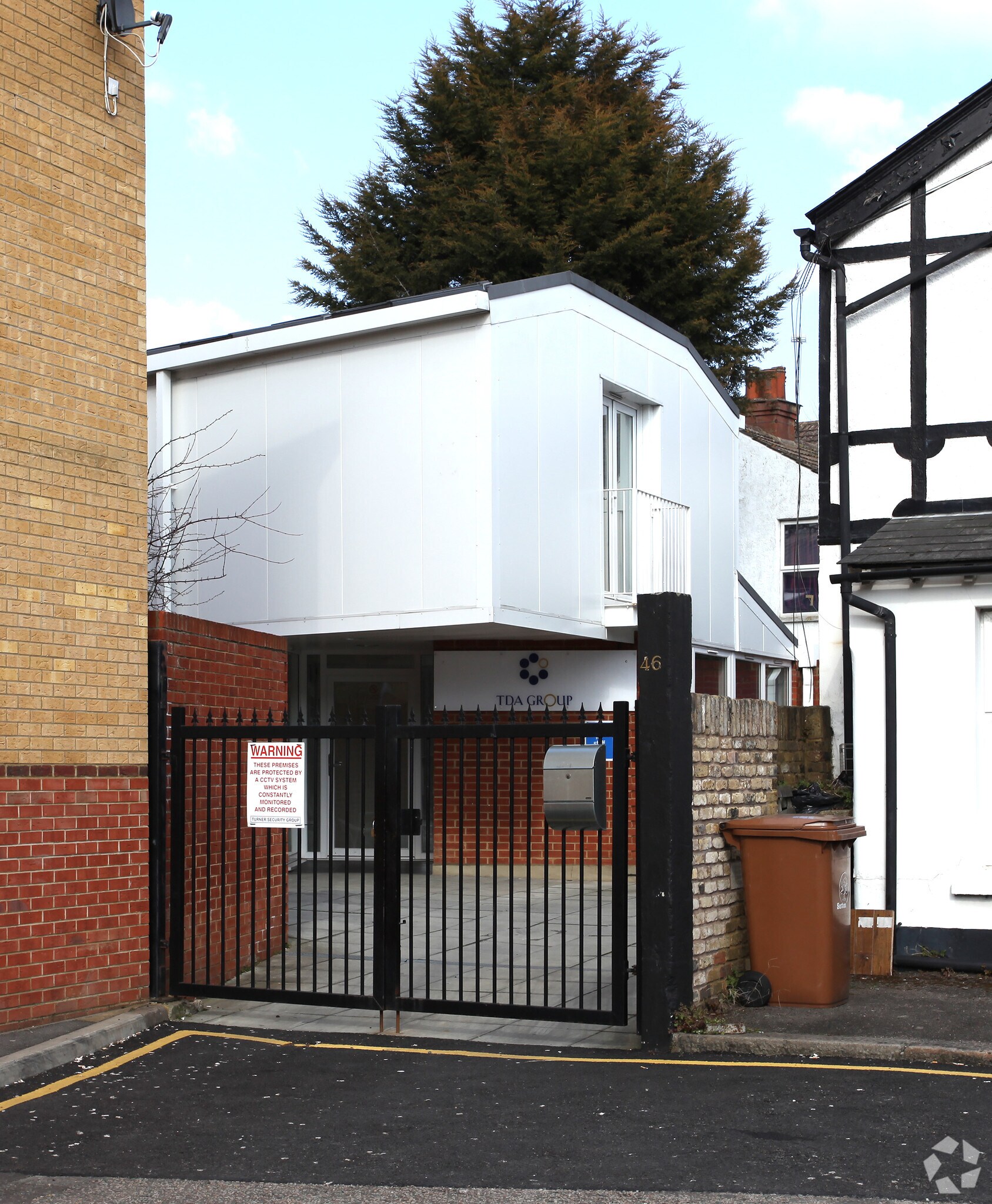 46-46A Throwley Way, Sutton à louer Photo principale- Image 1 de 4