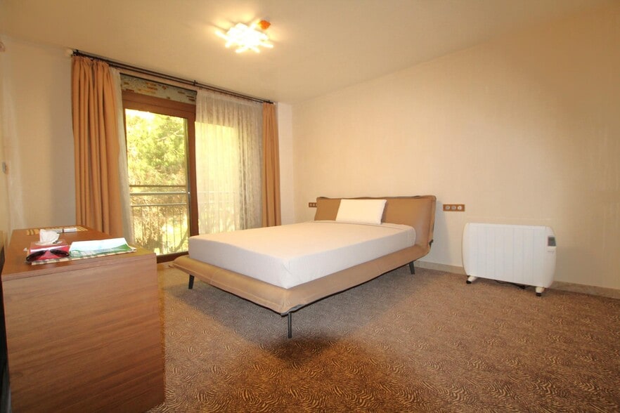 Specialty in Castelldefels, Barcelona for sale - Interior Photo - Image 3 of 6