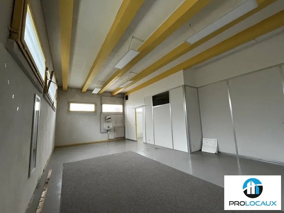 Office in Gouvieux for sale Interior Photo- Image 1 of 7
