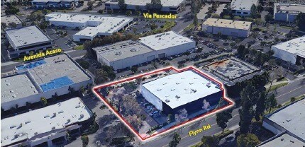 900 Flynn Rd, Camarillo, CA à vendre - Aérien - Image 2 de 3