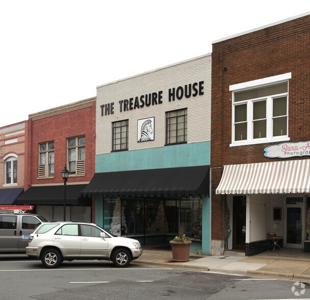 347 S Main St, Burlington, NC à vendre - Photo du bâtiment - Image 2 de 12