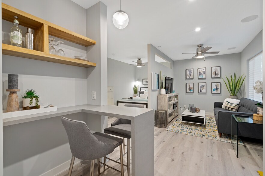 14724 Inglewood Ave, Lawndale, CA à vendre - Photo du bâtiment - Image 2 de 23