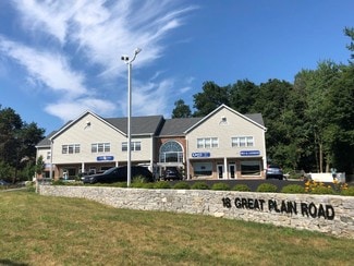 Plus de détails pour 18 Great Plain Rd, Danbury, CT - Bureau, Commerce de détail à louer