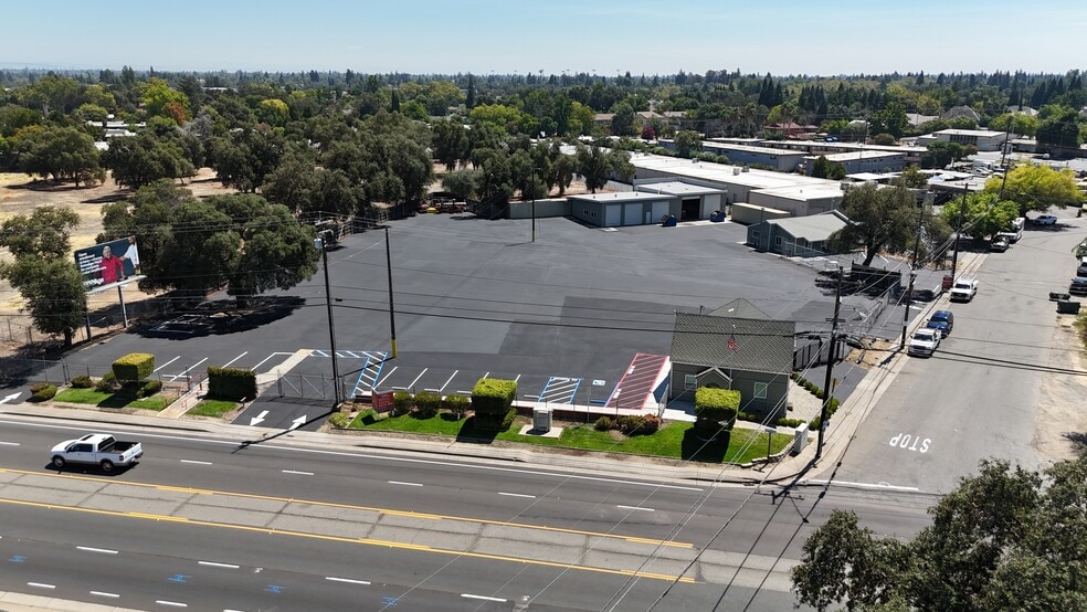 4560 Auburn Blvd, Sacramento, CA for lease - Building Photo - Image 1 of 5