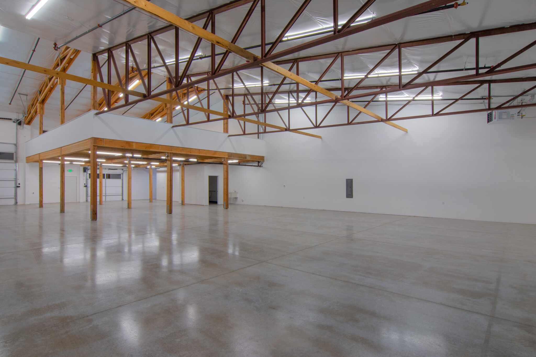 2900 Peace Portal Dr, Blaine, WA for lease Primary Photo- Image 1 of 27