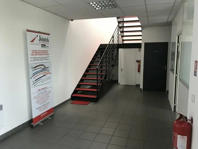 Flex dans Stains à louer - Hall d’entrée - Image 3 de 5