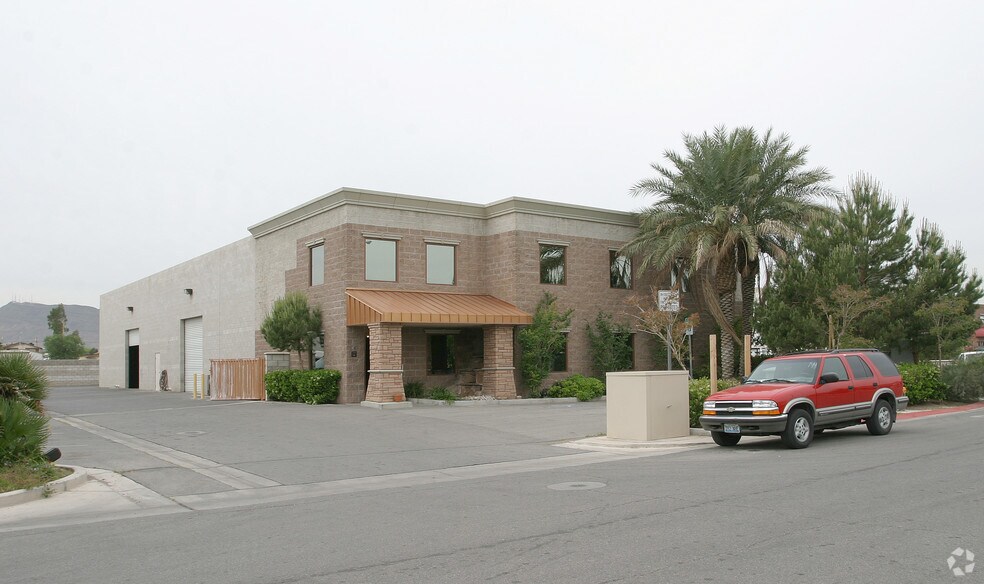 320 Sunpac Ct, Henderson, NV à vendre - Photo du bâtiment - Image 2 de 6