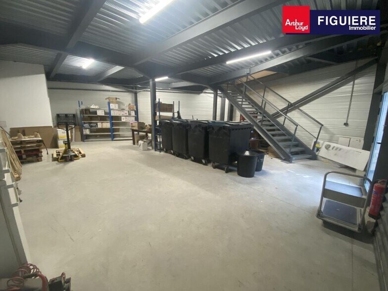 Flex dans Salon-de-Provence à louer - Photo du bâtiment - Image 2 de 15
