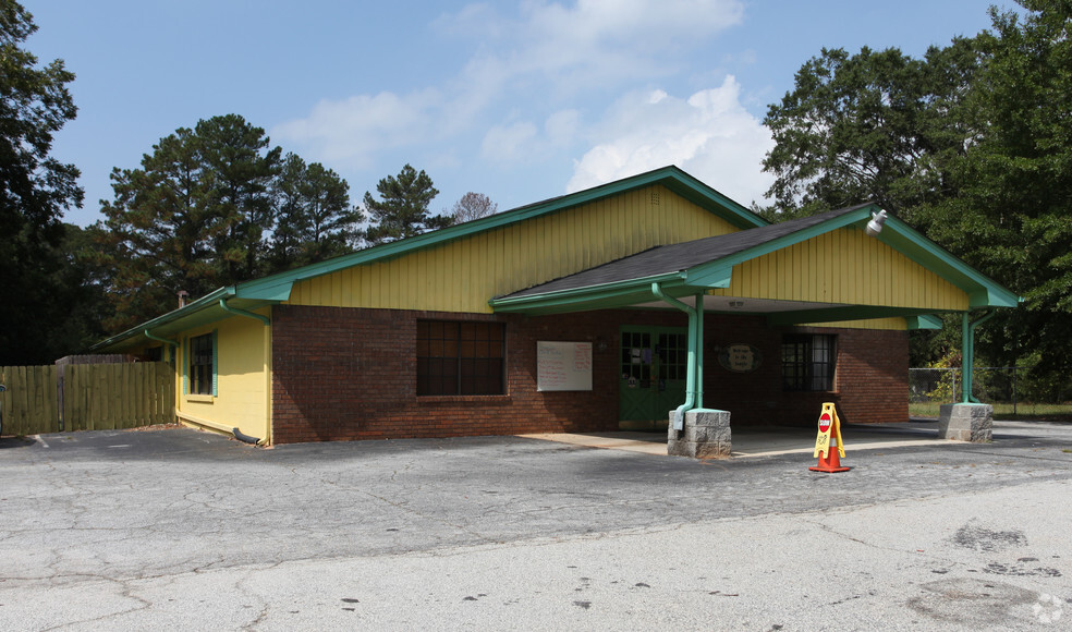 Retail in Conyers, GA for sale - Primary Photo - Image 1 of 1