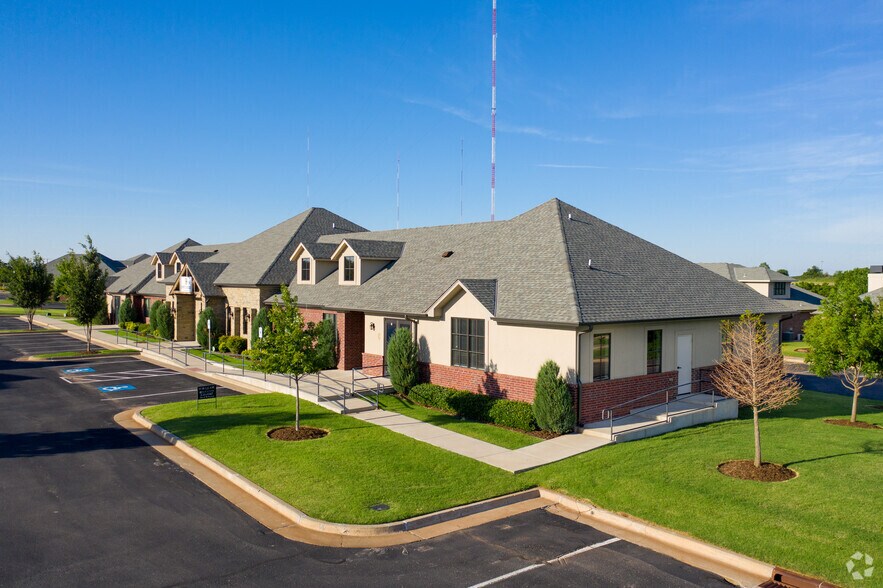 9112 N Kelley Ave, Oklahoma City, OK à vendre - Photo du bâtiment - Image 1 de 6