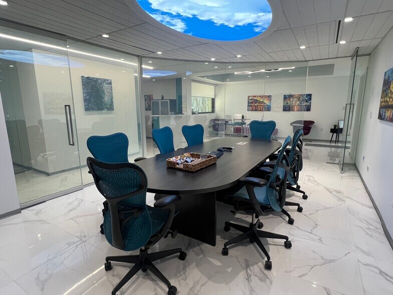 1956 Bayshore Blvd, Dunedin, FL à vendre - Photo intérieure - Image 3 de 14