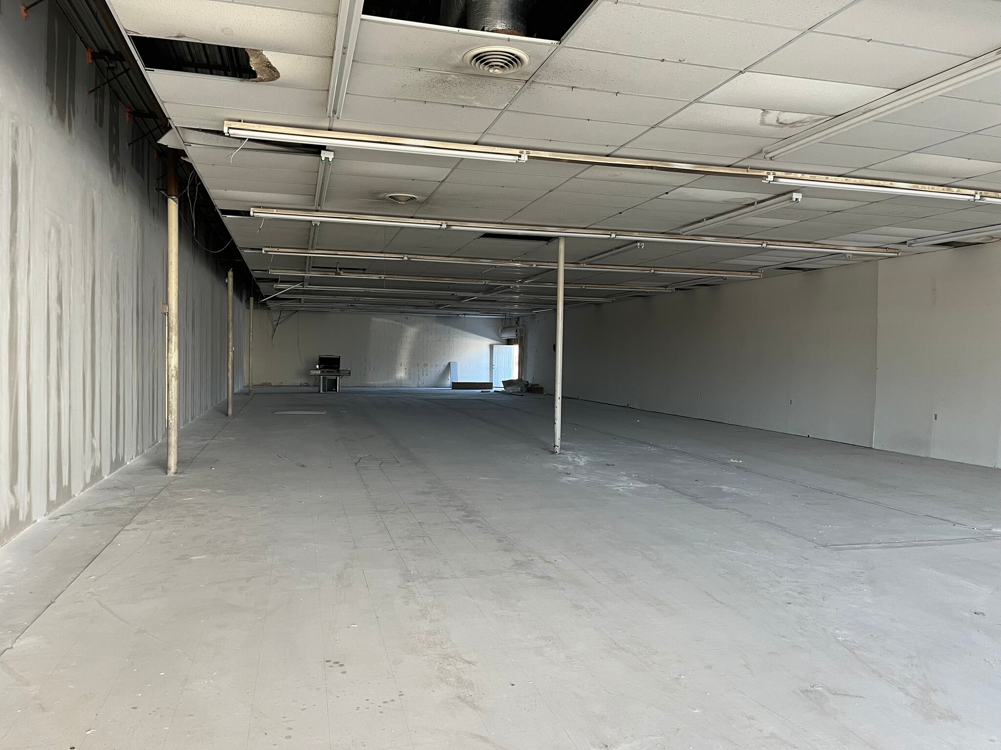 49-125 Cumberland Plz, Crossville, TN for lease Building Photo- Image 1 of 2