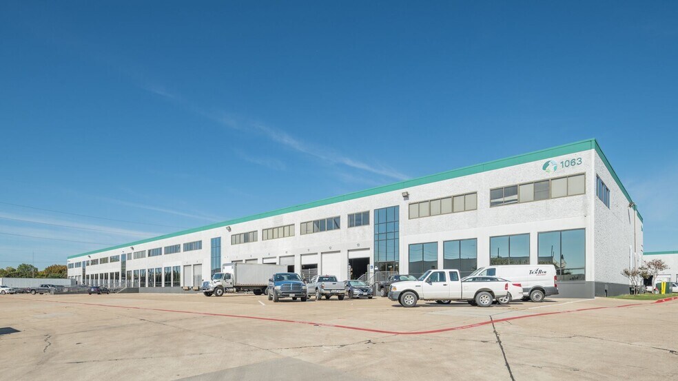 1061 Texan Trl, Grapevine, TX à louer - Photo du bâtiment - Image 1 de 5