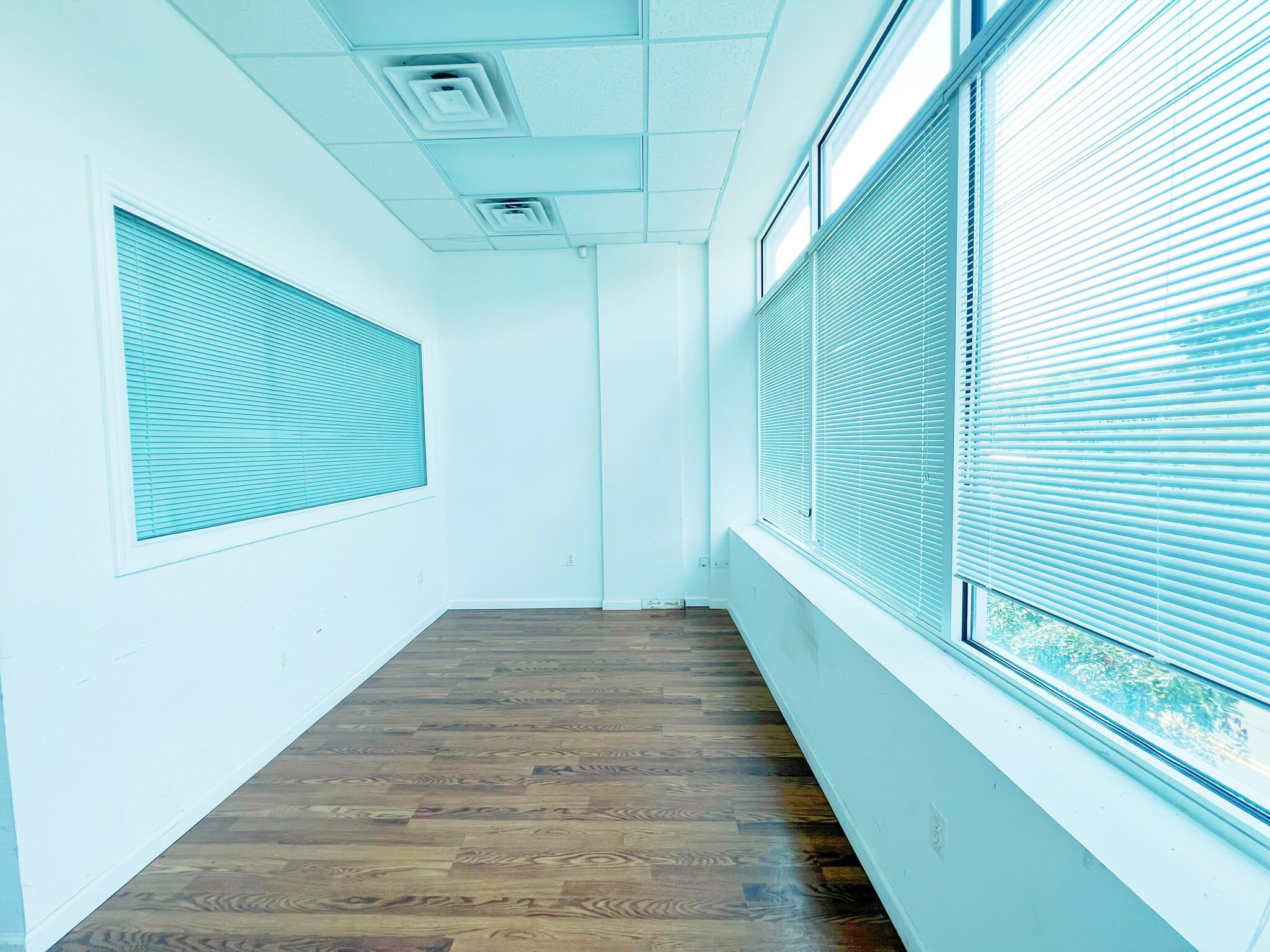 265-267 New Dorp Ln, Staten Island, NY for lease Interior Photo- Image 1 of 5