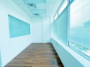 265-267 New Dorp Ln, Staten Island, NY for lease Interior Photo- Image 1 of 5