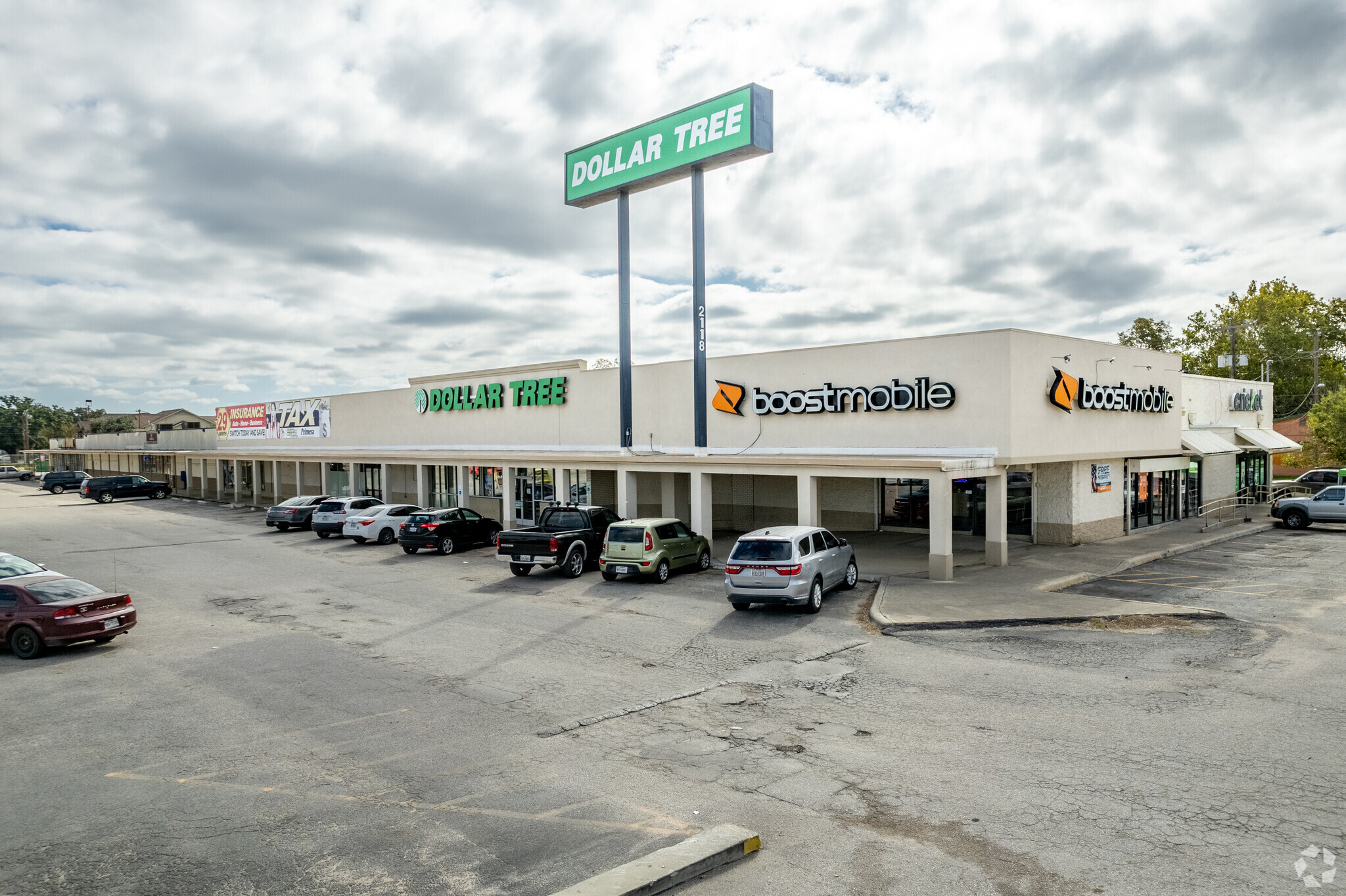 2118 S Zarzamora St, San Antonio, TX for lease Building Photo- Image 1 of 5