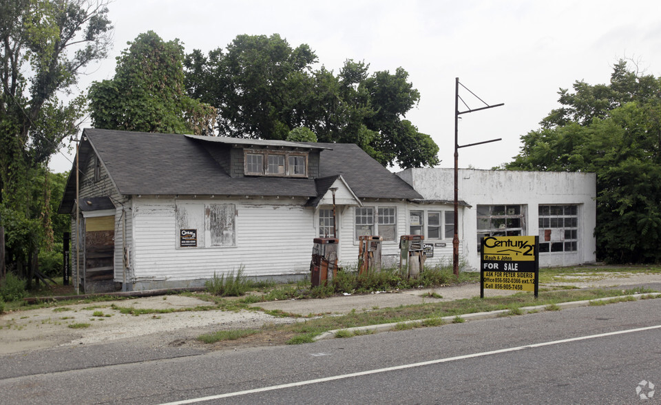 6 Crown Point Rd, West Deptford, NJ for sale - Primary Photo - Image 1 of 1