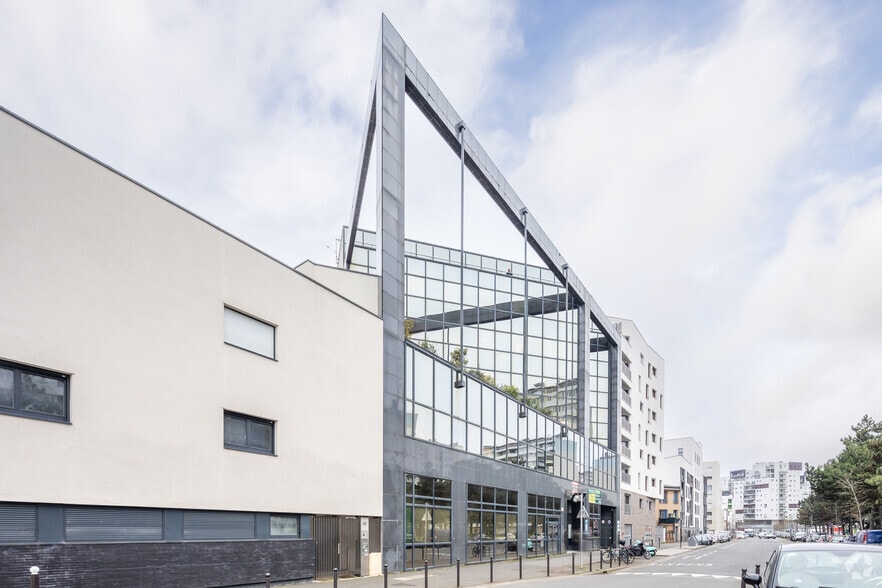Office in Ivry-sur-Seine for lease - Building Photo - Image 2 of 2