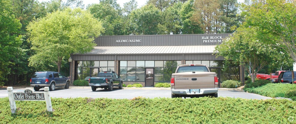 234 Outlet Pointe Blvd, Columbia, SC à vendre - Photo du bâtiment - Image 2 de 6