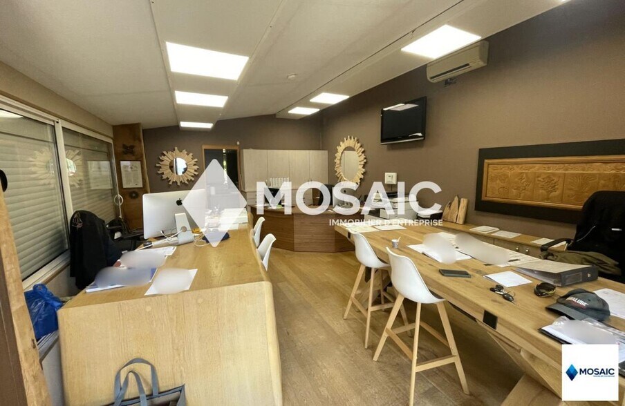 Flex in Antibes for sale - Building Photo - Image 2 of 6