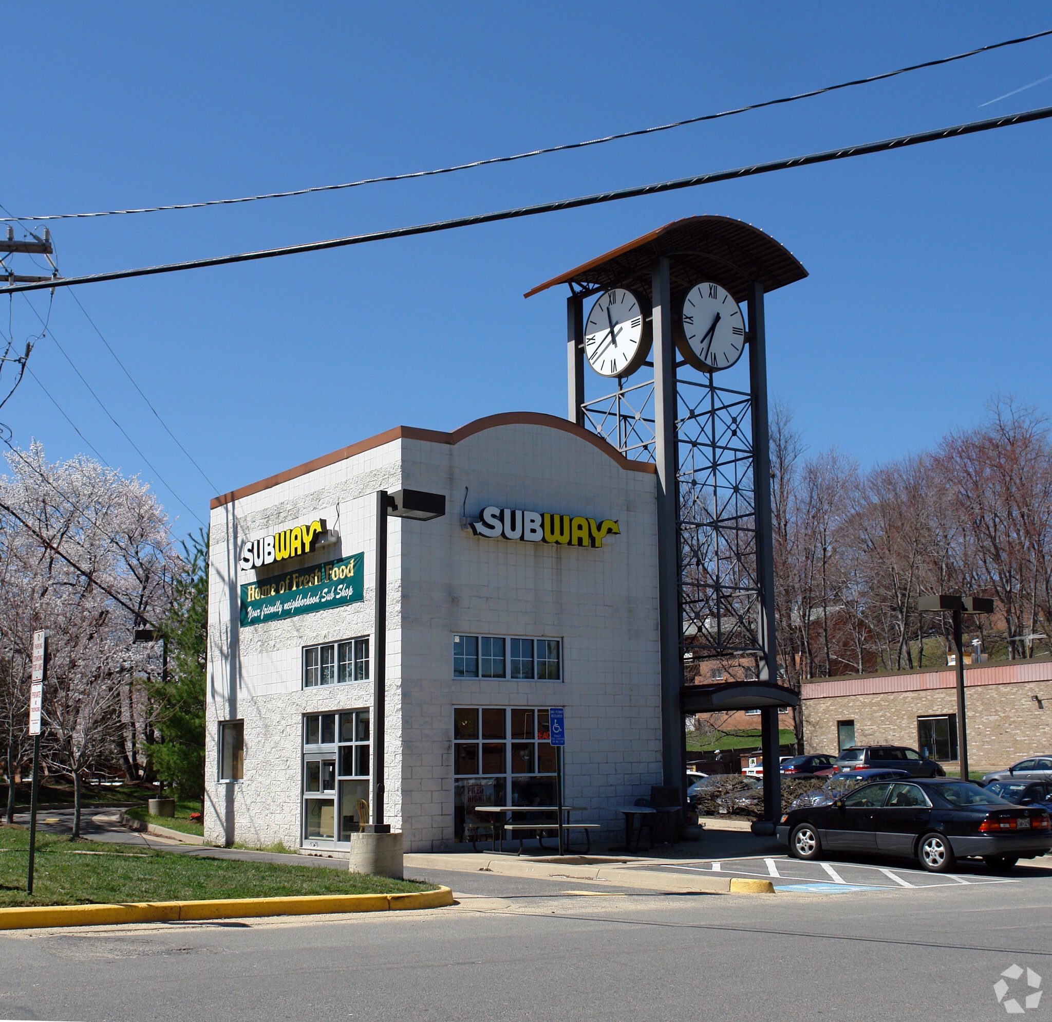 2250 Pimmit Dr, Falls Church, VA à louer Photo principale- Image 1 de 3