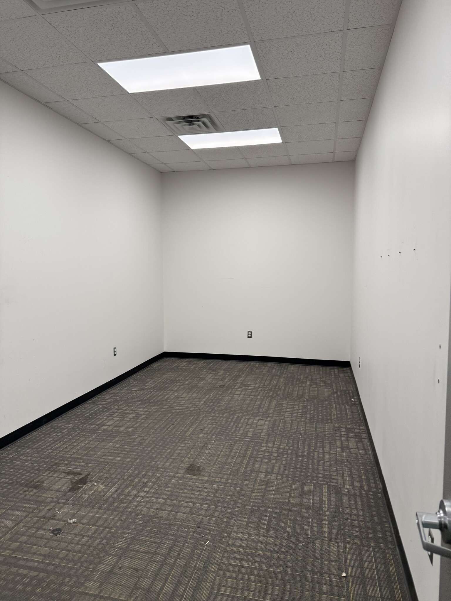 5742 Harold Gatty Dr, Salt Lake City, UT for lease Building Photo- Image 1 of 7