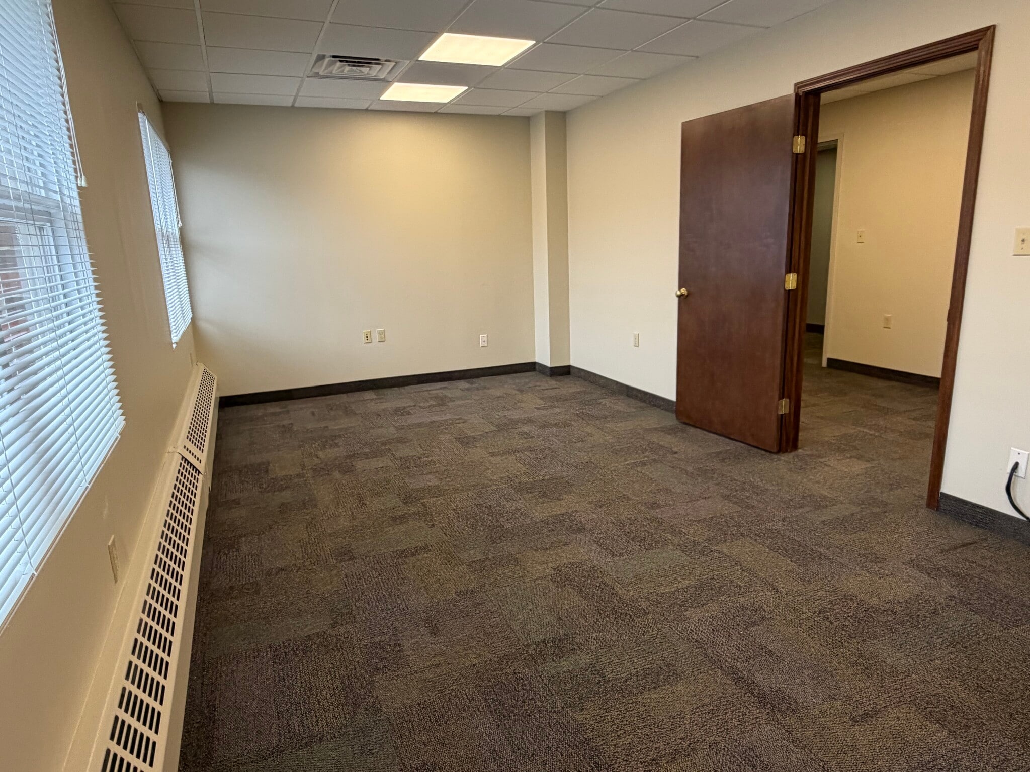 4511 Harlem Rd, Amherst, NY for lease Interior Photo- Image 1 of 6