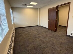 4511 Harlem Rd, Amherst, NY for lease Interior Photo- Image 1 of 6