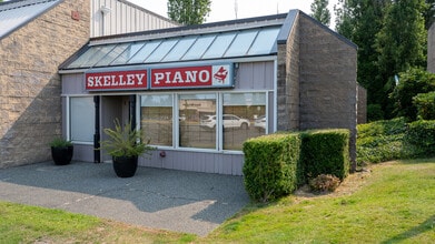 2709-2811 Bridgeport Way, Tacoma, WA à louer Photo du bâtiment- Image 2 de 7