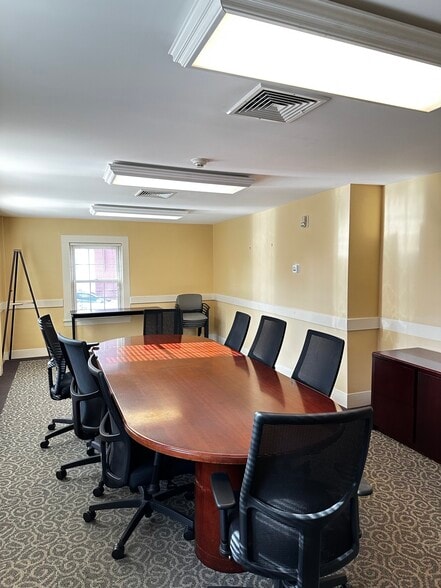 109 Broad St, Middletown, CT for sale - Interior Photo - Image 3 of 7