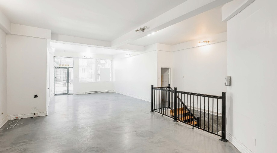 3831-3849 Sainte-Catherine E, Montréal, QC for lease Interior Photo- Image 1 of 4