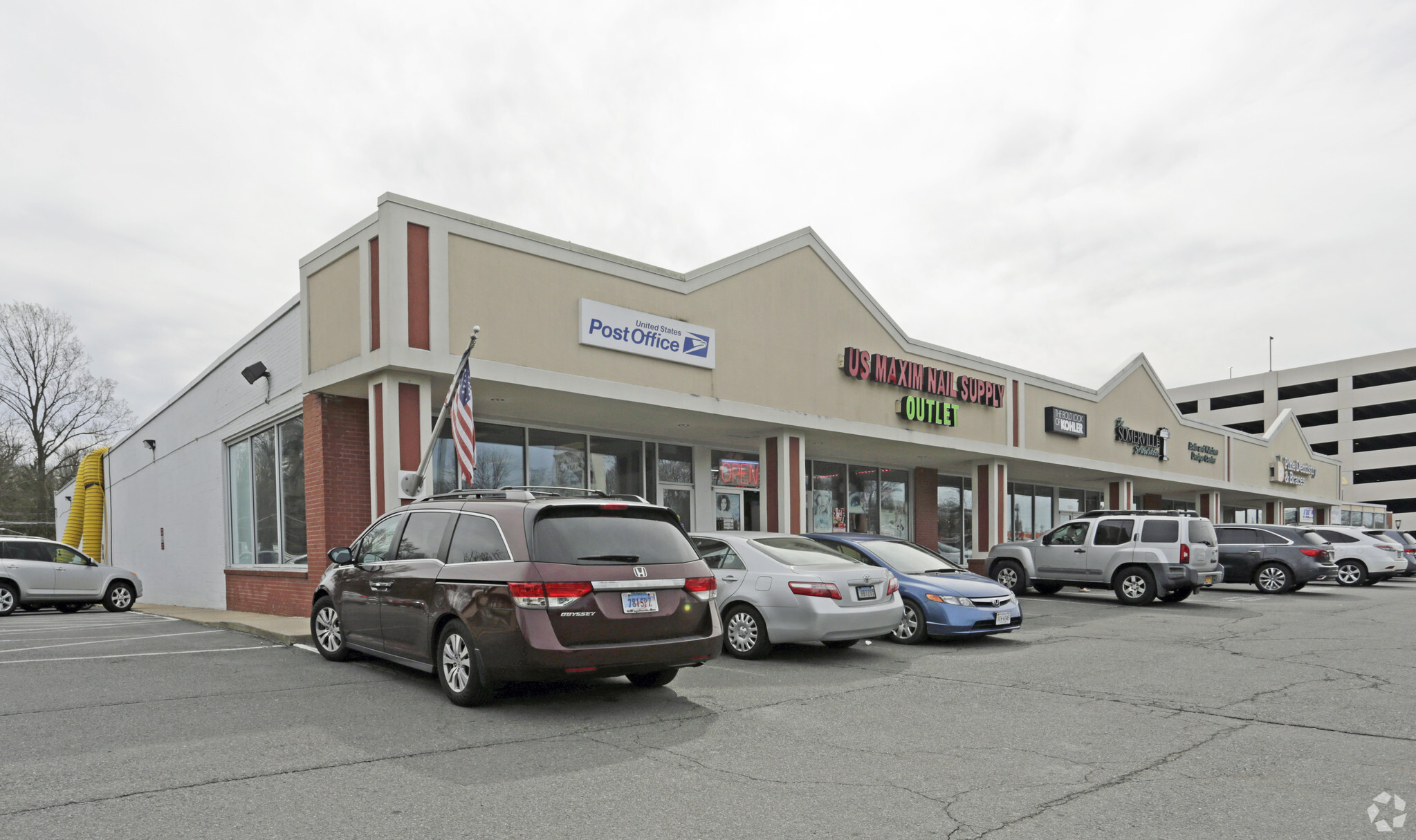 6531-6537 Arlington Blvd, Falls Church, VA for lease Primary Photo- Image 1 of 8