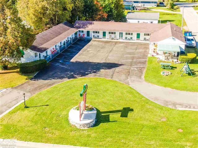 2040 I-75 Business Loop, Saint Ignace, MI à vendre - Photo du bâtiment - Image 1 de 1