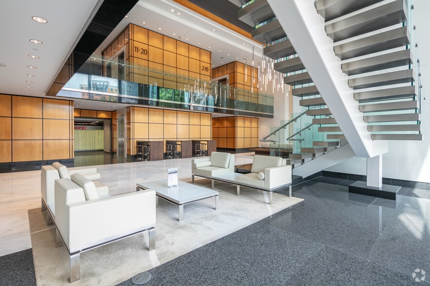 3060 Peachtree Rd NW, Atlanta, GA for lease - Lobby - Image 1 of 53