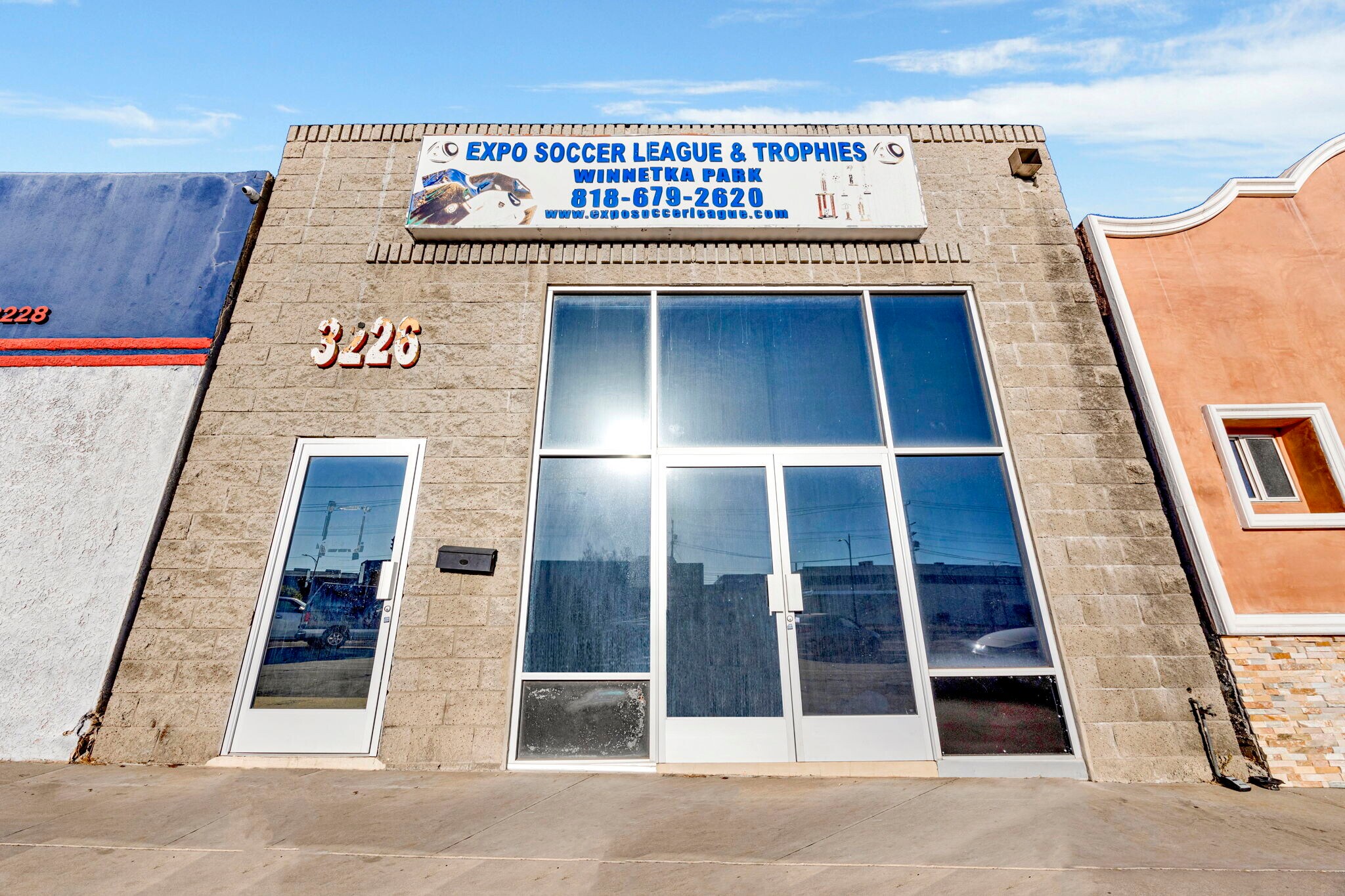 3226 N San Fernando Blvd, Burbank, CA à vendre Photo du bâtiment- Image 1 de 1