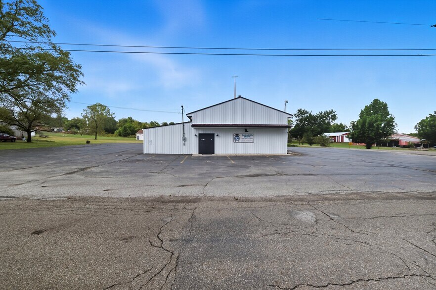 1400 Paradise View St, Mansfield, OH for sale - Building Photo - Image 2 of 25