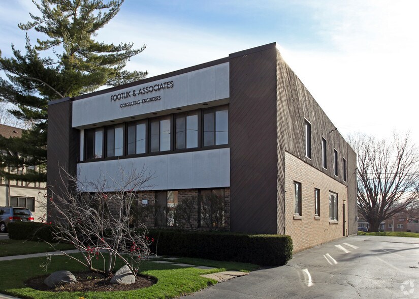 2521 Gross Point Rd, Evanston, IL for lease - Building Photo - Image 1 of 6