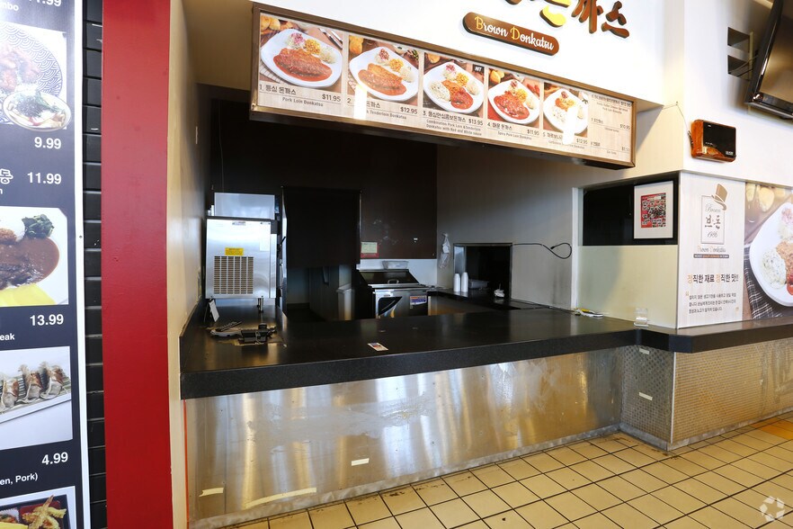 3500 W 6th St, Los Angeles, CA à louer - Photo intérieure - Image 3 de 5