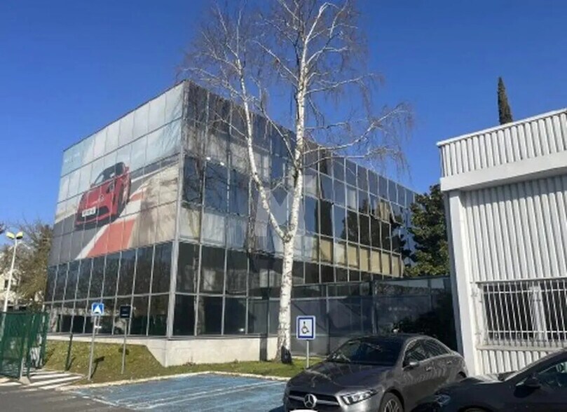 Flex dans Les Ulis à louer - Photo du bâtiment - Image 3 de 9