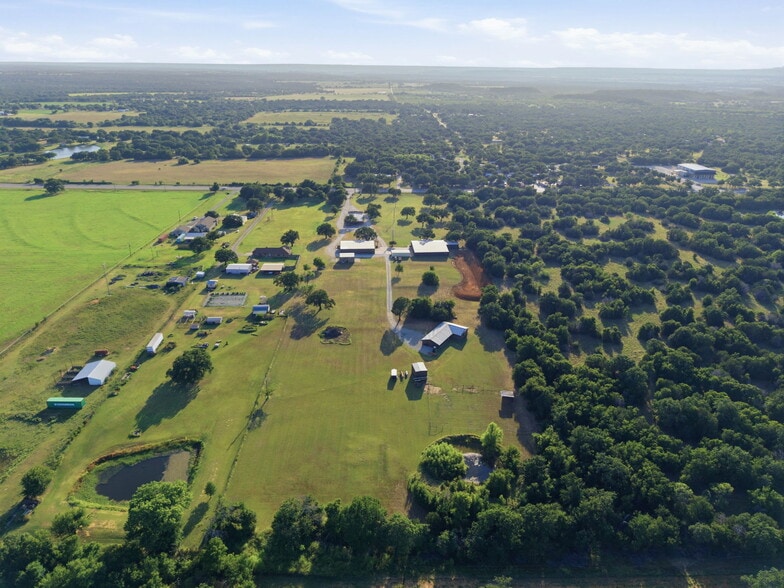 Mineral Wells, TX Industrial Complex portfolio of 4 properties for sale on LoopNet.ca - Building Photo - Image 2 of 124