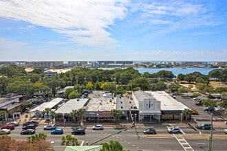 174 Miracle Strip Pky SE, Fort Walton Beach, FL à louer Photo intérieure- Image 1 de 1