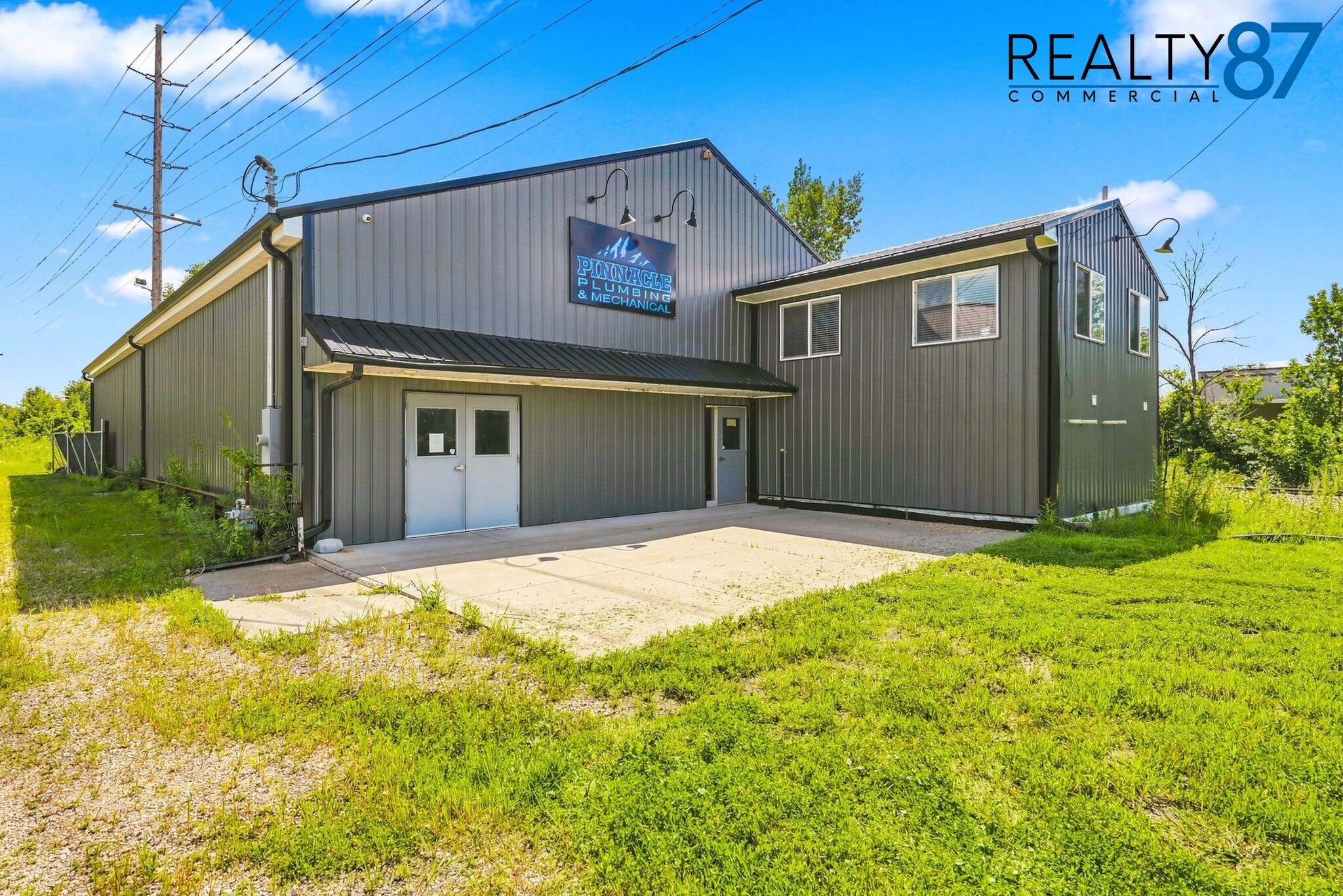 4301 6th St SW, Cedar Rapids, IA à vendre Photo principale- Image 1 de 34