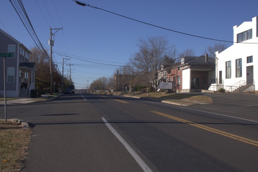 857-859 Main St, Harleysville, PA for lease - Building Photo - Image 3 of 3